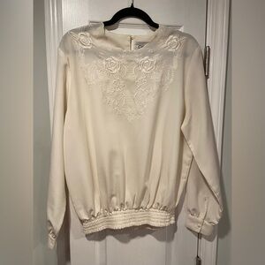 VTG Claudia Richard Cream Embroidered Scalloped Neck Smocked Waist Top Size 14